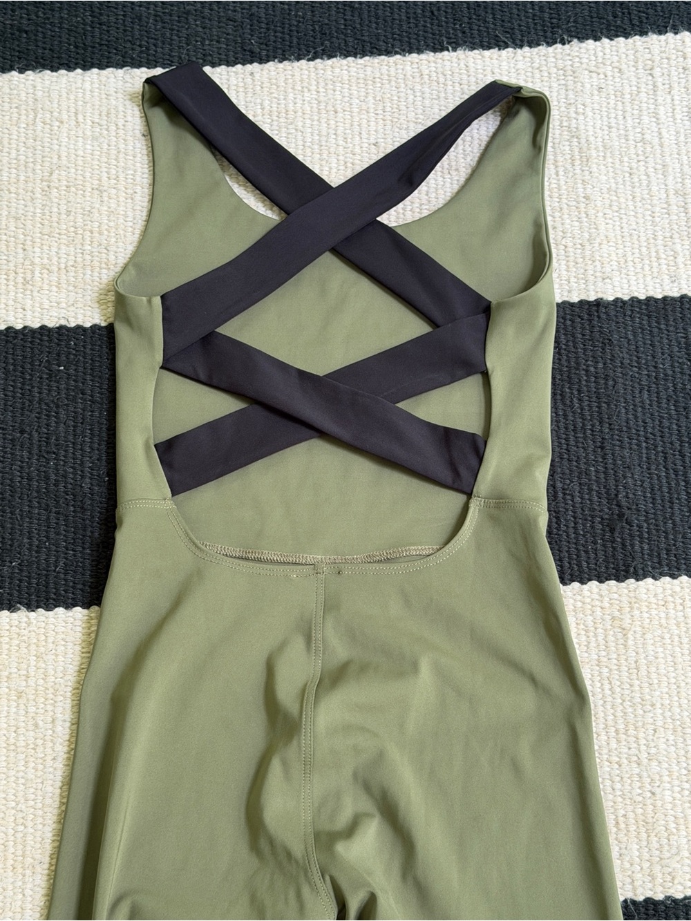HÉROS Active Olive Green Cross Back Unitard Jumpsuit NWOT